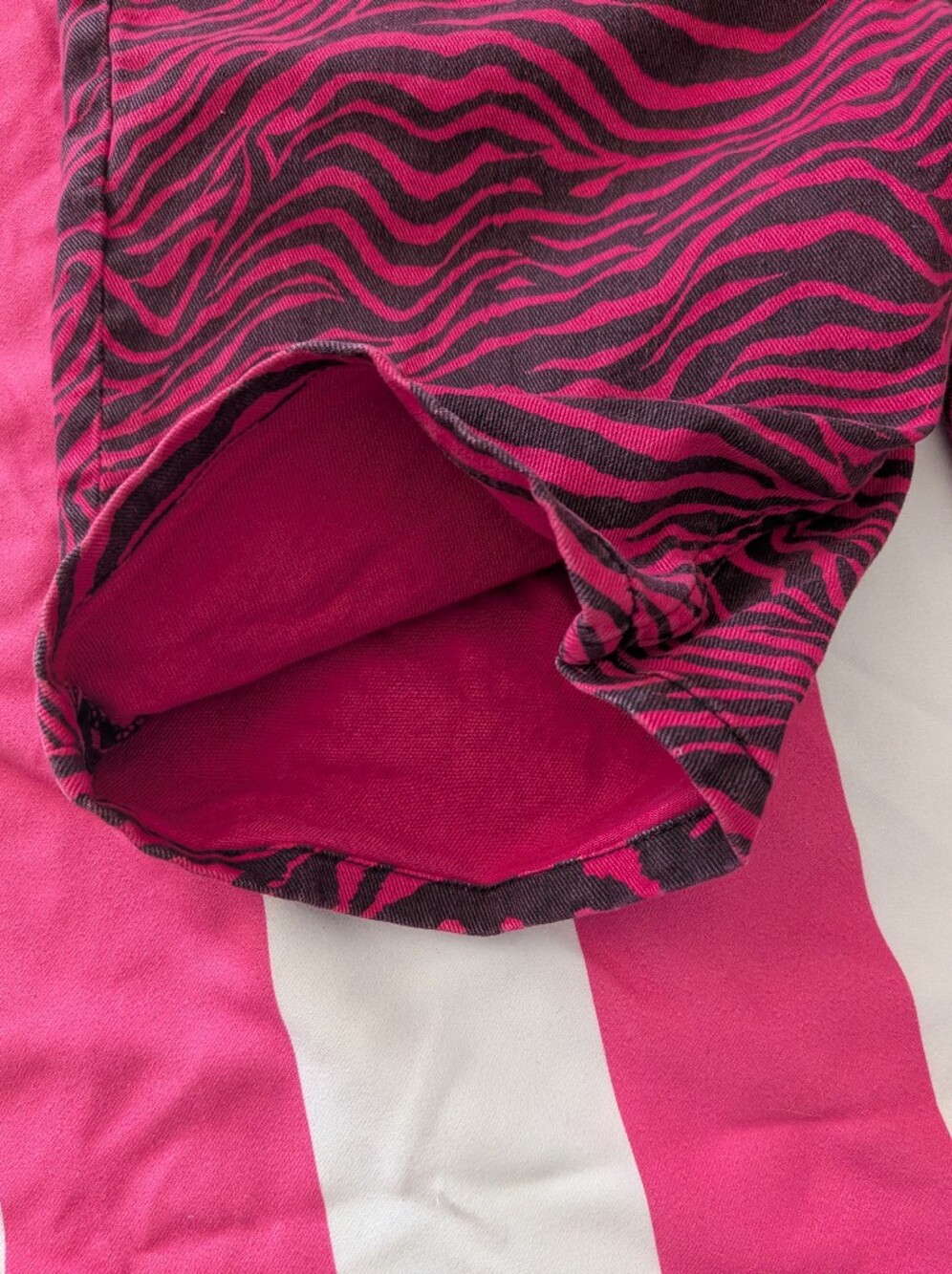ASOS Black and Hot Pink Zebra Print Denim Mens Shorts - Picture 2 of 5